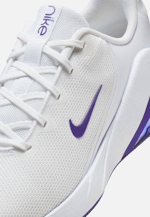 Nike - Nike Bella 7