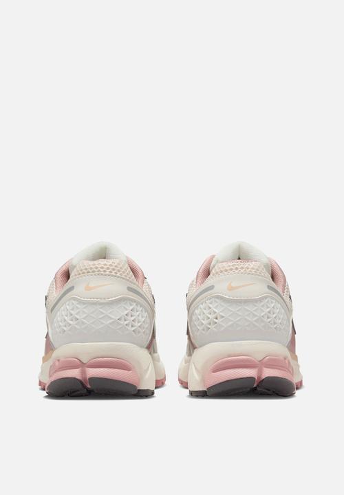 Nike - Nike Zoom Vomero 5