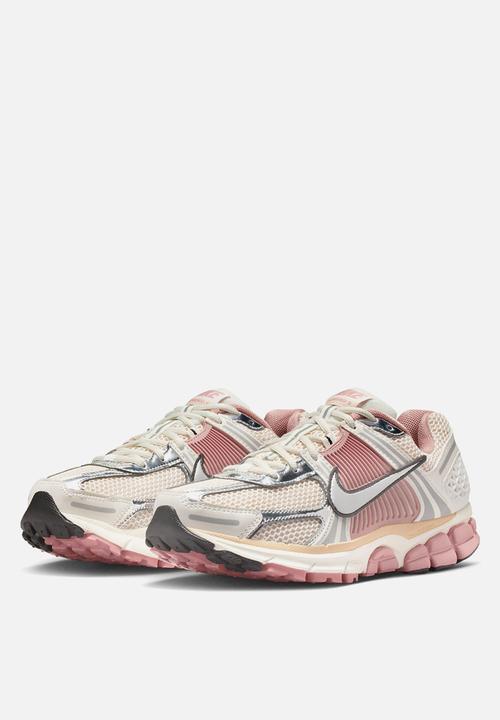 Nike - Nike Zoom Vomero 5