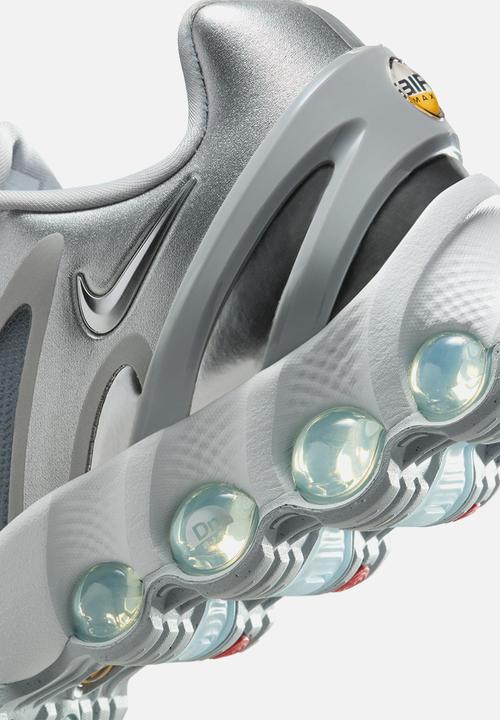 Nike - Air Max DN8
