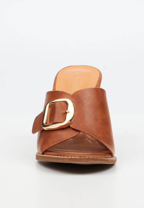 Miss Black - Almond 2 mule block heel - tan