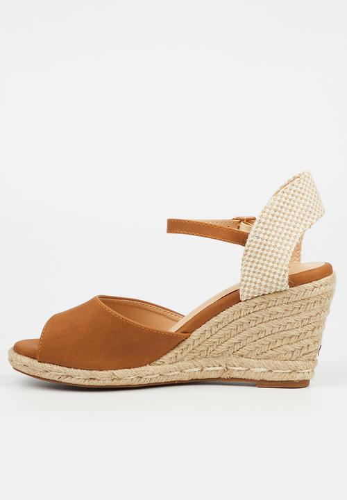 Miss Black - Jojo 2 peep-toe rope wedge - tan
