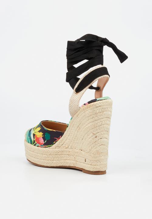 Miss Black - Moniker 10 platform rope wedge - black floral