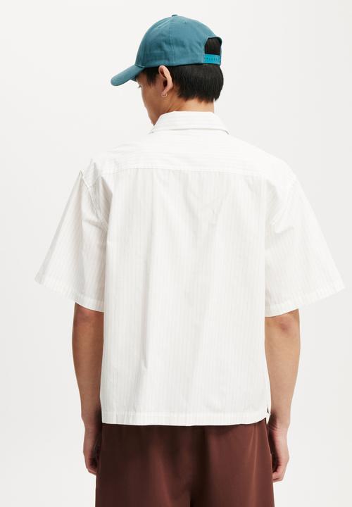 Cotton On - Ventura Short Sleeve Shirt - Off White Stripe