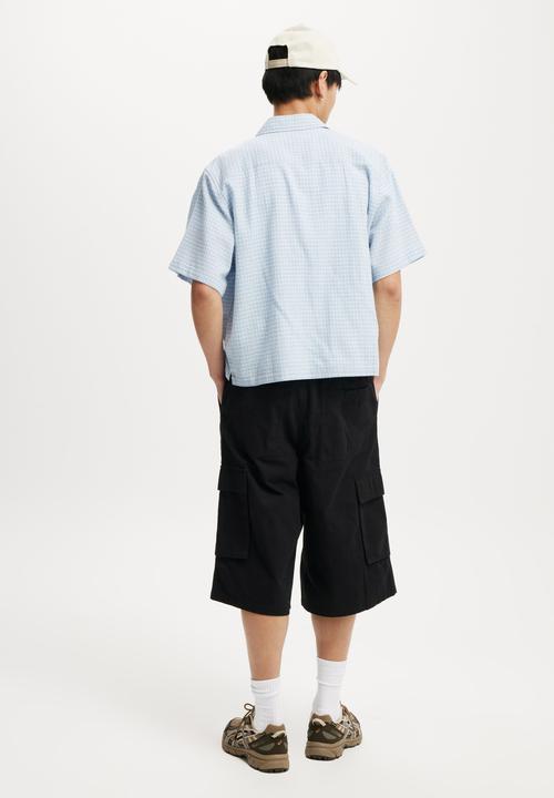 Cotton On - Super Baggy Cargo Short - Washed Black