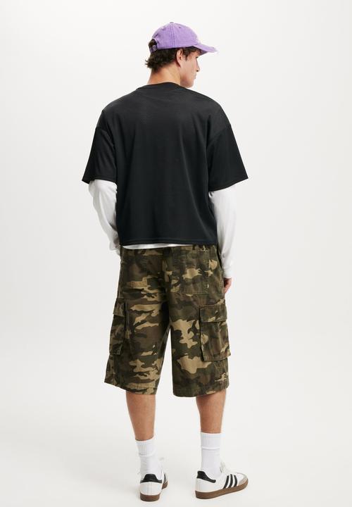 Cotton On - Super Baggy Cargo Short - Camo