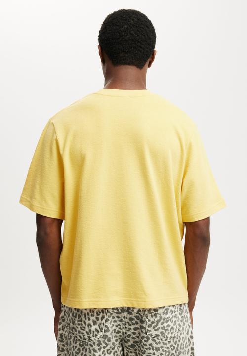 Cotton On - Cropped Fit T-shirt - Sunray Yellow Terry