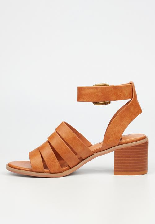 Butterfly Feet - Wexley 1 heel - tan