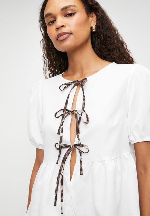 boohoo - Contrast leopard tie bow top - white