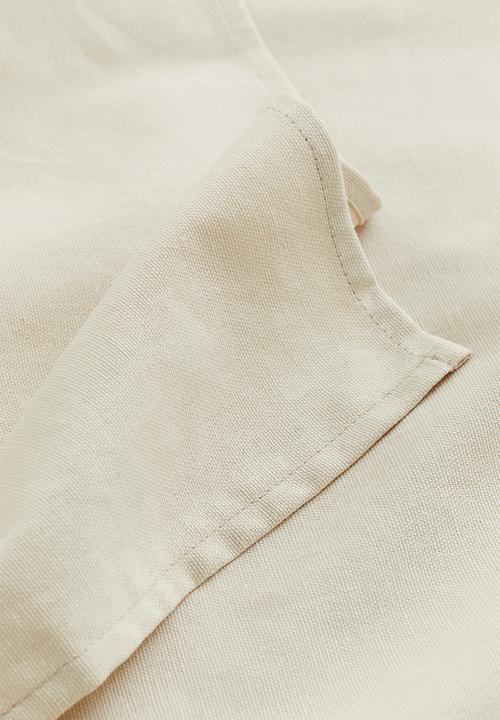 H&M - Water-repellent tablecloth - light beige