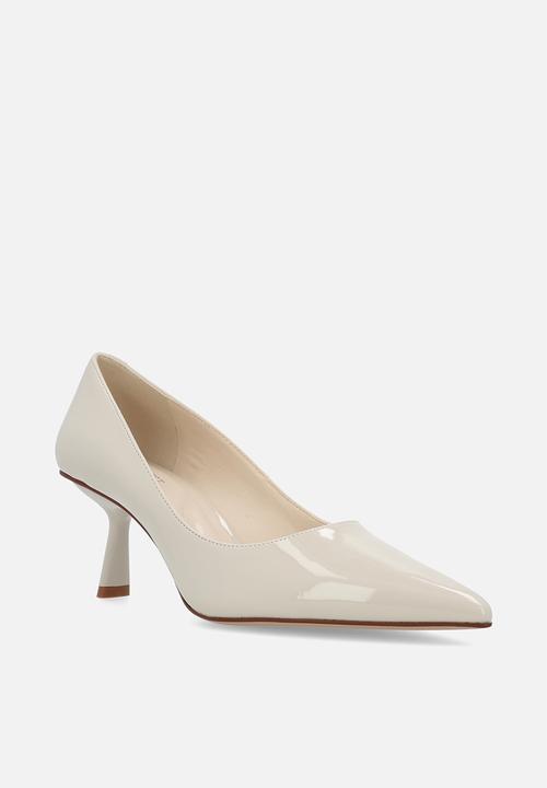 Nine West - Tumar  heel - off white