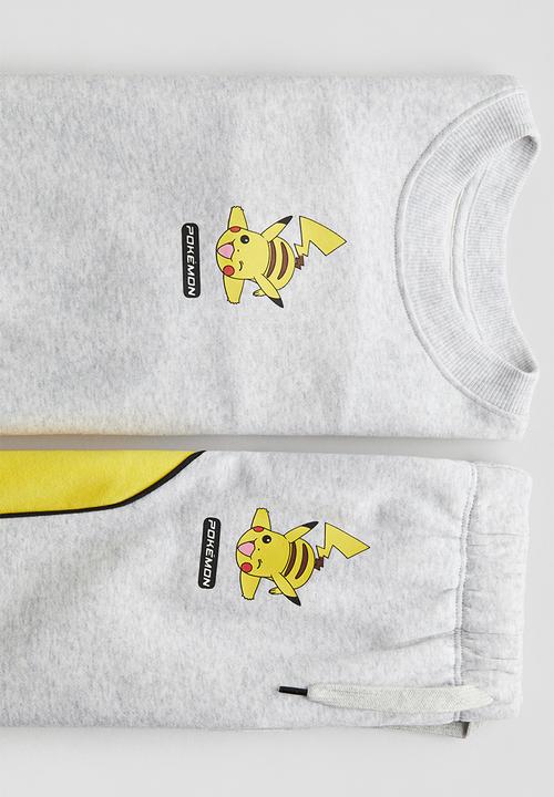 H&M - 2-Piece block-coloured set - light grey pokémon