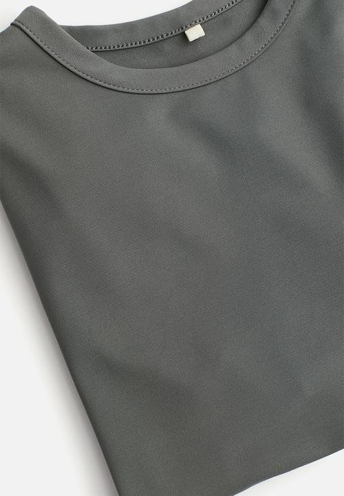 H&M - Cropped sports top with drymove™ - khaki
