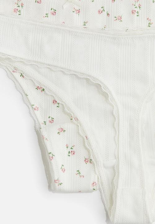 H&M - 2-Pack pointelle thong briefs - white/floral