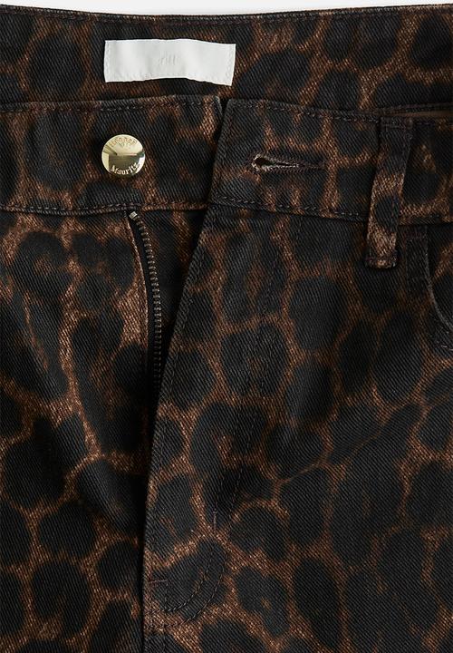 H&M - Denim bermuda shorts - dark brown/leopard print