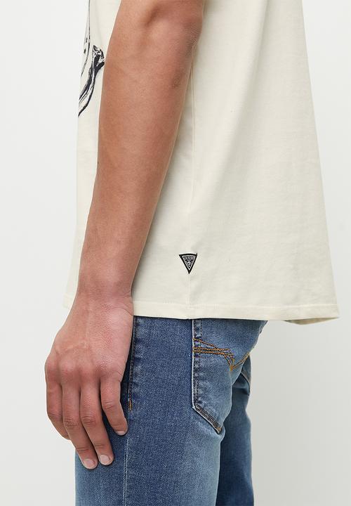 GUESS - Short sleeve Bsc Deep Sea Tee - Resort Sand