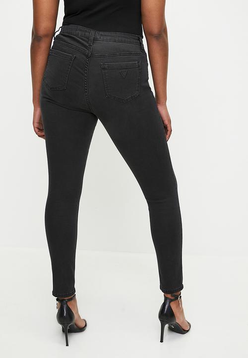 GUESS - Sa Curve Mid Rise - Washed Back Black Wash