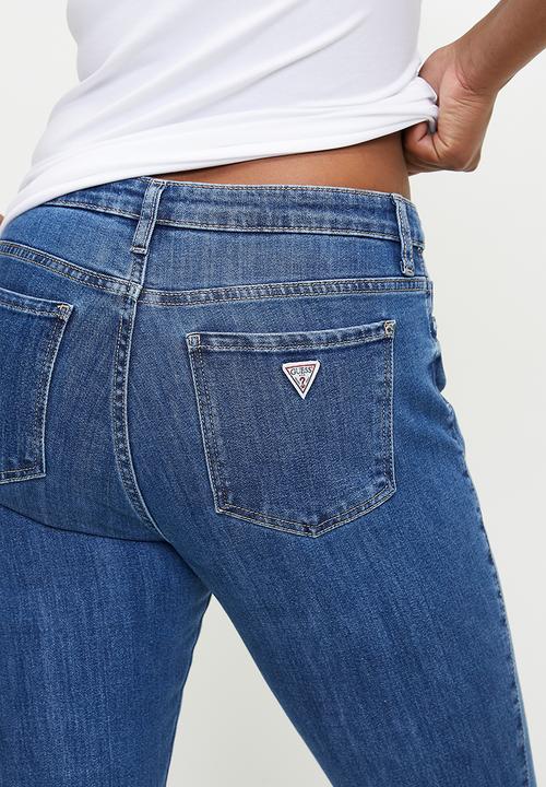 GUESS - Sa Curve Mid Rise - Mid Wash