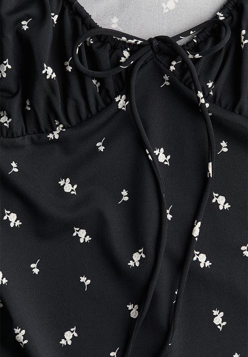 H&M - Drawstring-detail bodycon dress - black floral 