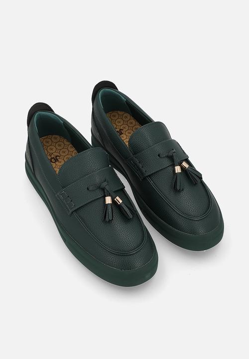 Jonathan D - Tassel V2 - Avo