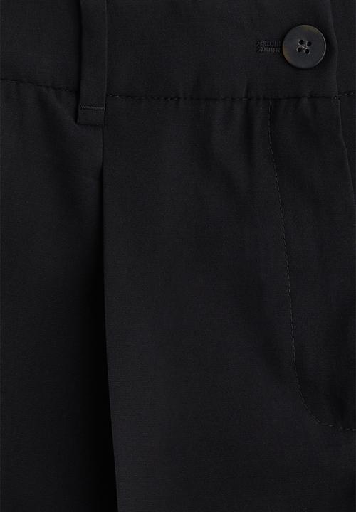 H&M - Tailored shorts - black