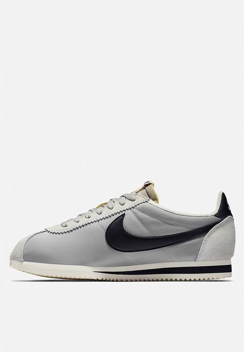 Nike - Classic Cortez Nylon AW