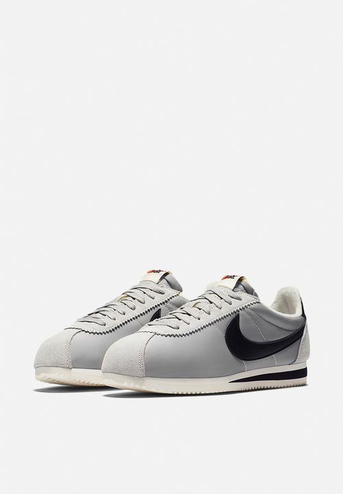 Nike - Classic Cortez Nylon AW