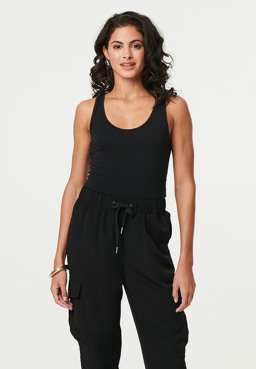 Izabel London - Capri length ribbed and cuffed cargo suit pant - Black