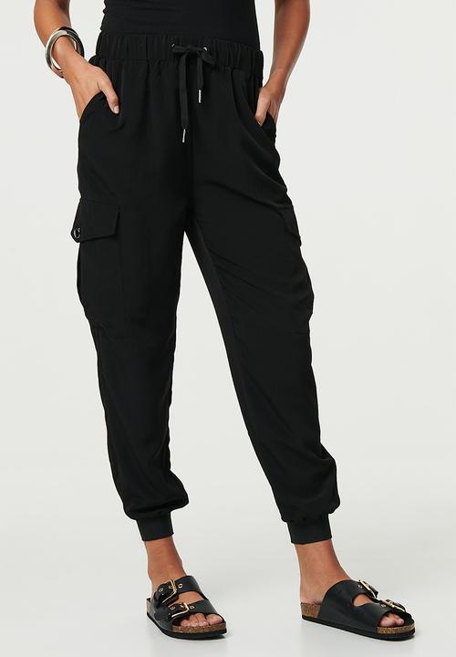 Izabel London - Capri length ribbed and cuffed cargo suit pant - Black