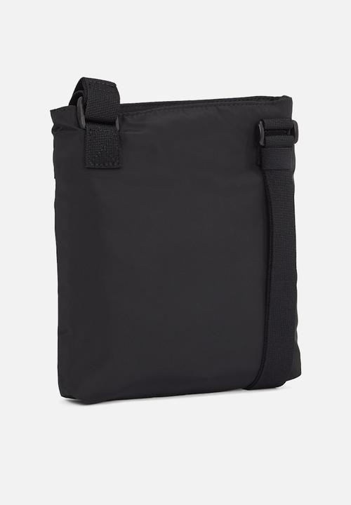 Calvin Klein - Sport Essentials Flatpack 18 - Na Black