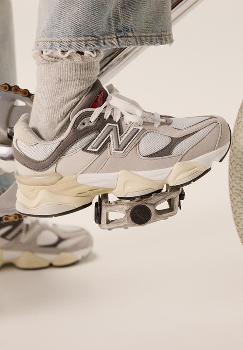 New Balance  - 9060 V1 grade school - sea salt