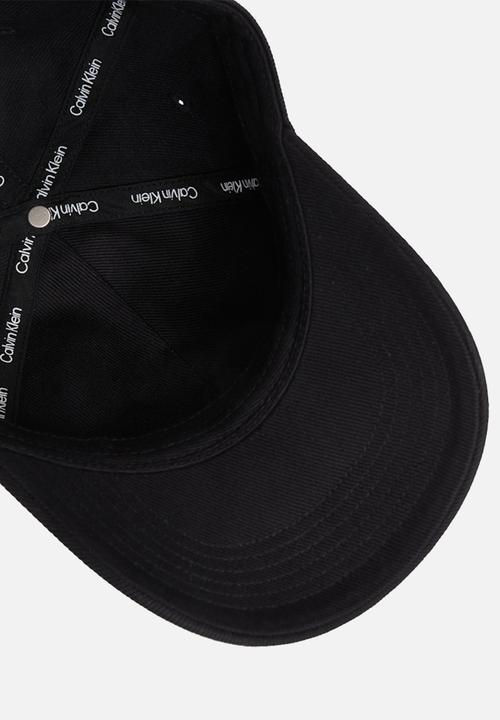 Calvin Klein - 6 Panel Sm Monologo Patch Cap - Black