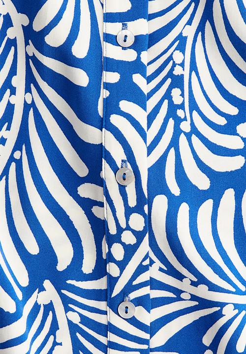 H&M - Tie-belt shirt dress - bright blue & white patterned