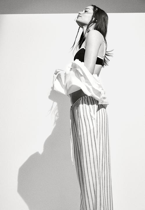 H&M - Straight drawstring trousers - cream/striped