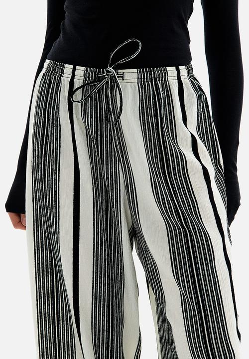 H&M - Textured jersey drawstring trousers - cream/striped