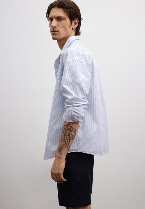 H&M - Regular fit chino shorts - navy blue