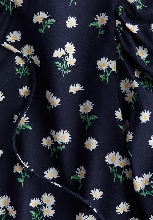H&M - Puff-sleeved cotton blouse - navy blue daisies 