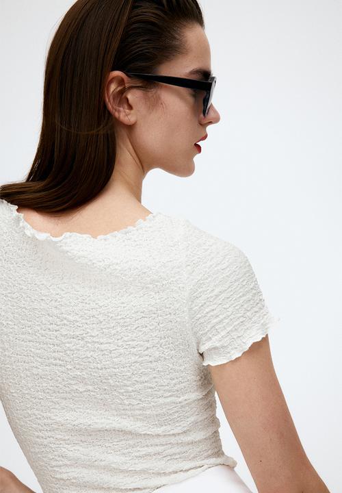 H&M - Overlock-detail crinkled top - cream