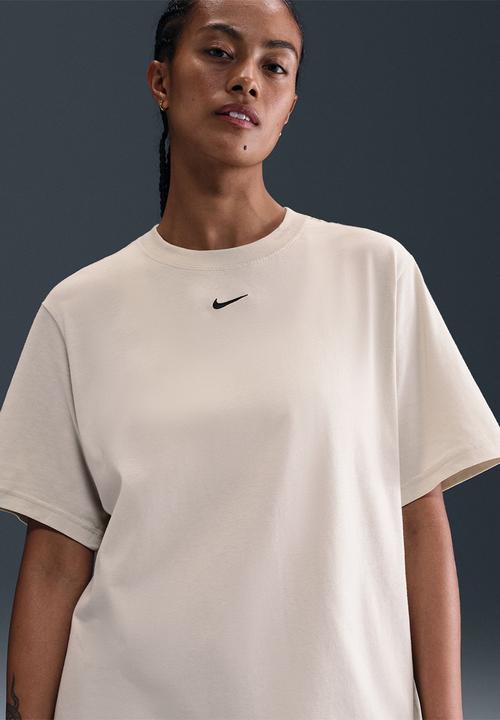Nike - Nike womens essentials tee - light bone