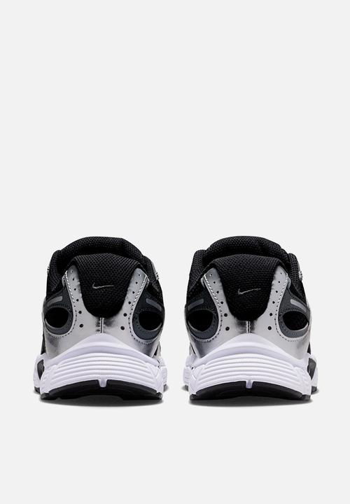Nike - Nike V5 Rnr Grade School