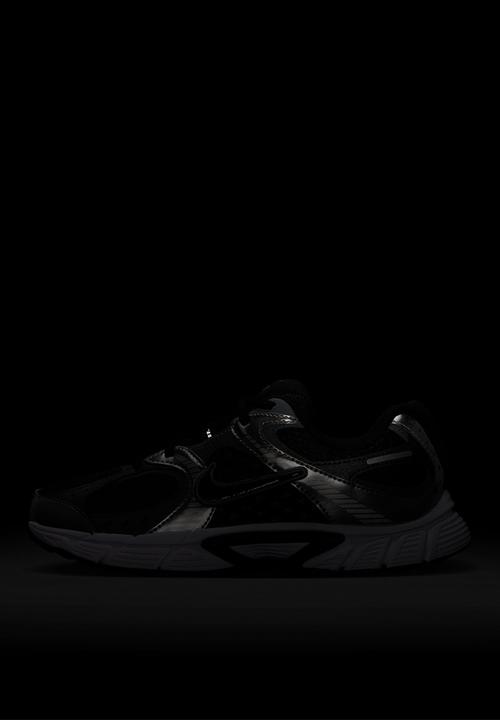 Nike - Nike V5 Rnr Grade School