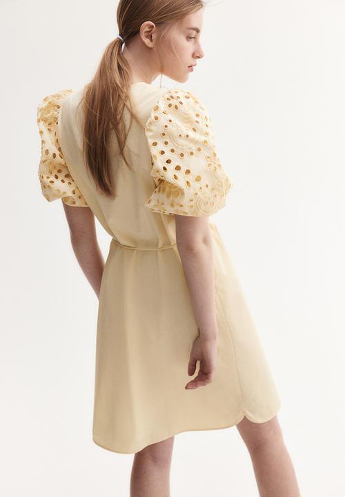 H&M - Broderie anglaise-sleeved dress - pale yellow