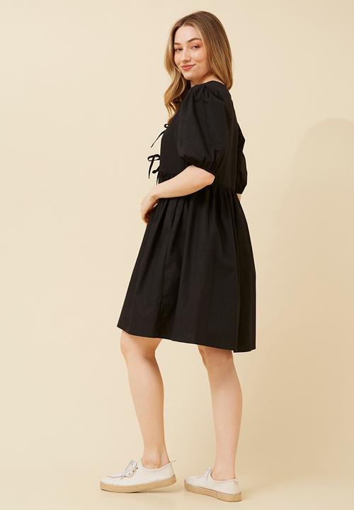 Izabel London - S/s puff Sleeve Midi Babydoll Dress - Black