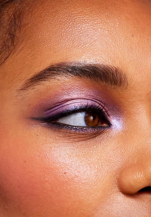 Revolution - Beauty  - The Enchanted Icon Soft Pink Nudes