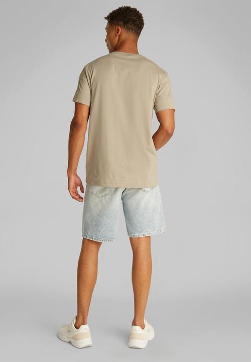 Calvin Klein - Shadow Logo Tee - Aluminum