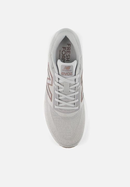 New Balance  - FRESH FOAM MEVOZ
