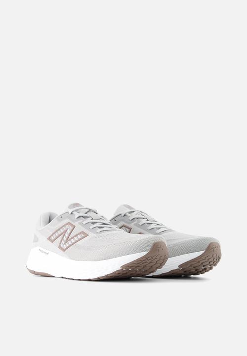 New Balance  - FRESH FOAM MEVOZ