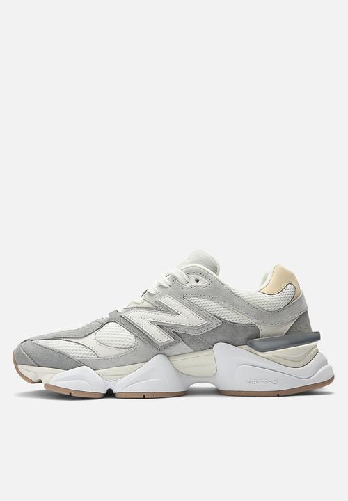New Balance  - 9060