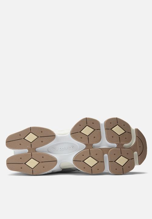 New Balance  - 9060