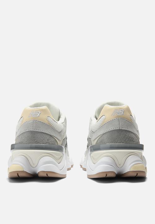 New Balance  - 9060